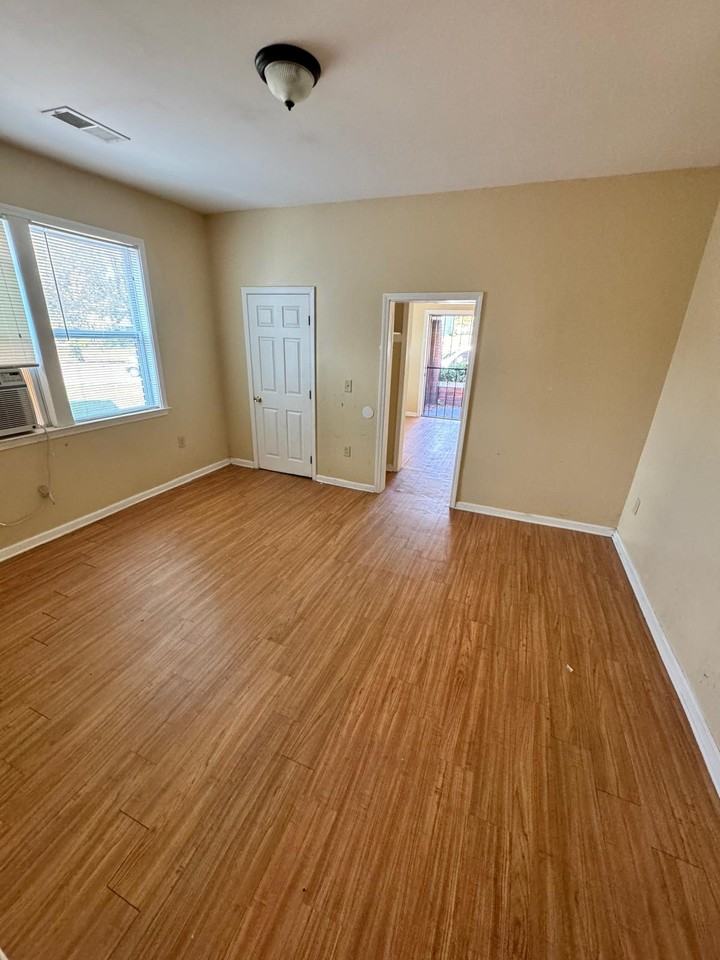 1589 Jackson Avenue #1589WEST - Photo 5 of 13