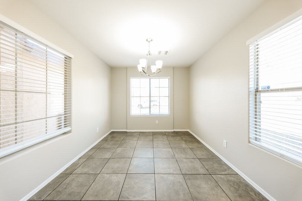 2201 S 84th Ave - Photo 6 of 16