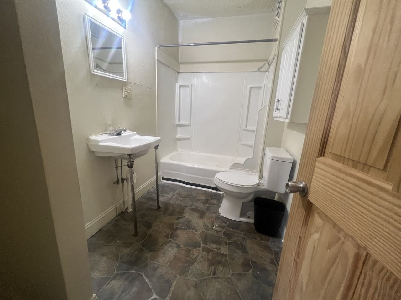 390 Forest Avenue #C - Photo 4 of 14