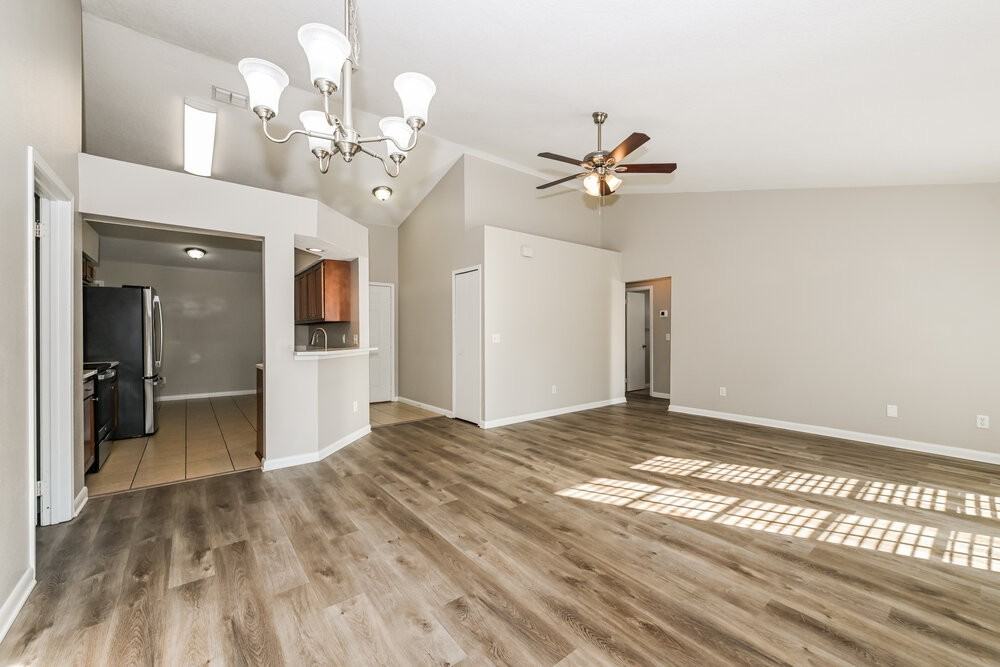 11548 Treasury Cir S - Photo 4 of 16