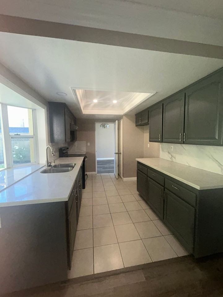11725 Espen Cir - Photo 6 of 30