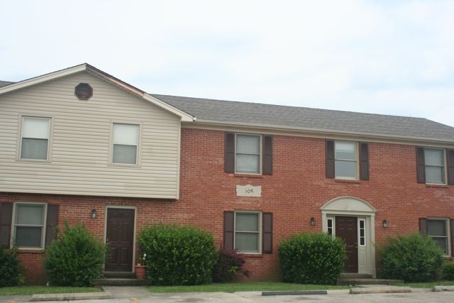 109 Maplehill Dr #5 - Photo 2 of 2