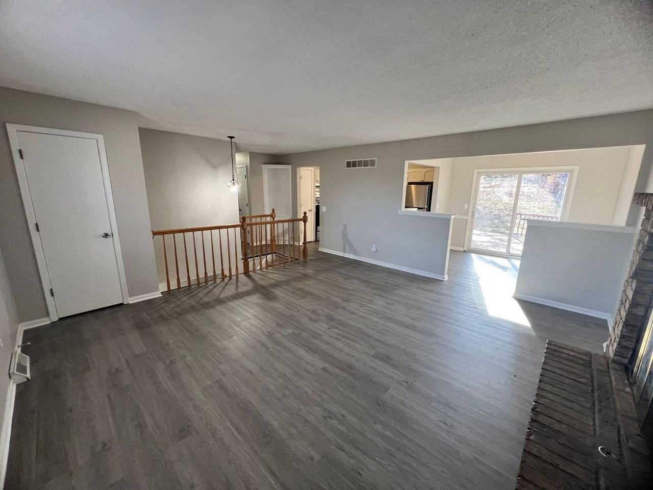 843 W Kansas St - Photo 6 of 17
