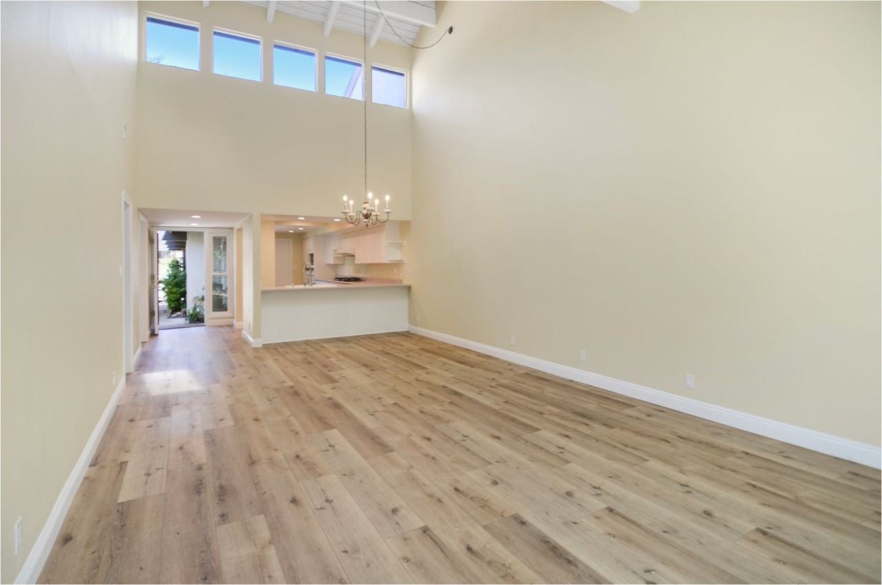 55 Oak Tree Lane - Photo 3 of 22
