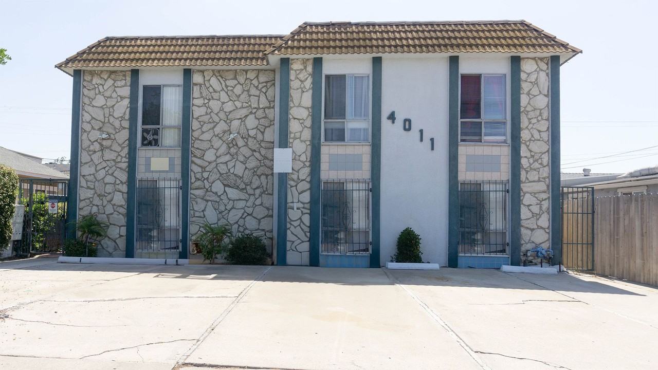 4011 Idaho Street - Photo 3 of 8