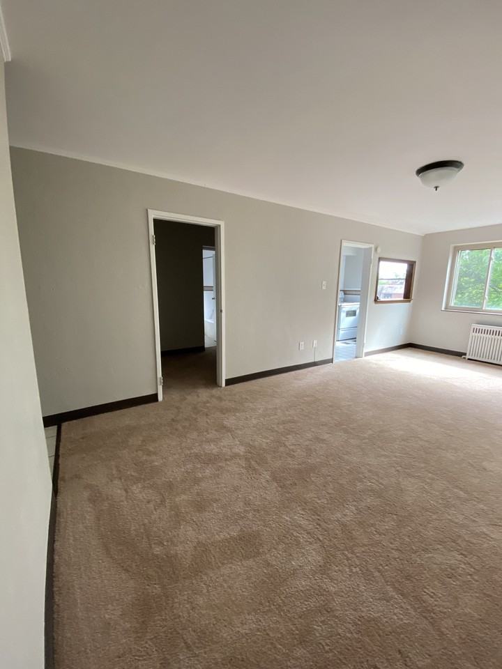 60 60 MARKHAM DRIVEAPT C-3 #C03 - Photo 4 of 7