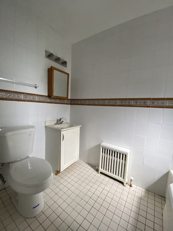 60 60 MARKHAM DRIVEAPT C-3 #C03 - Photo 5 of 7