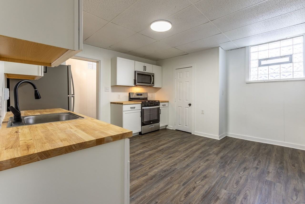 522 E Warrington Ave - Photo 7 of 27