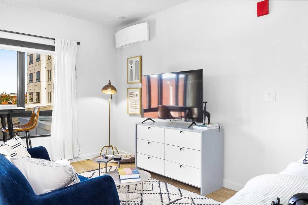 01902 Lynn Drive - Photo 6 of 14