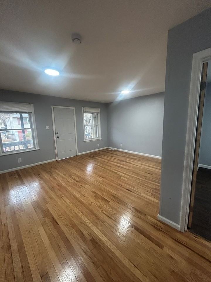 4105 Fisher Ave - Photo 6 of 30