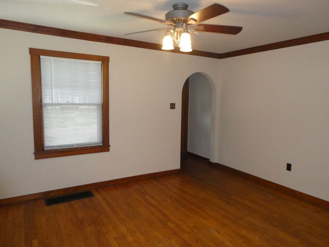 406 North 8th Street - Photo 3 of 14