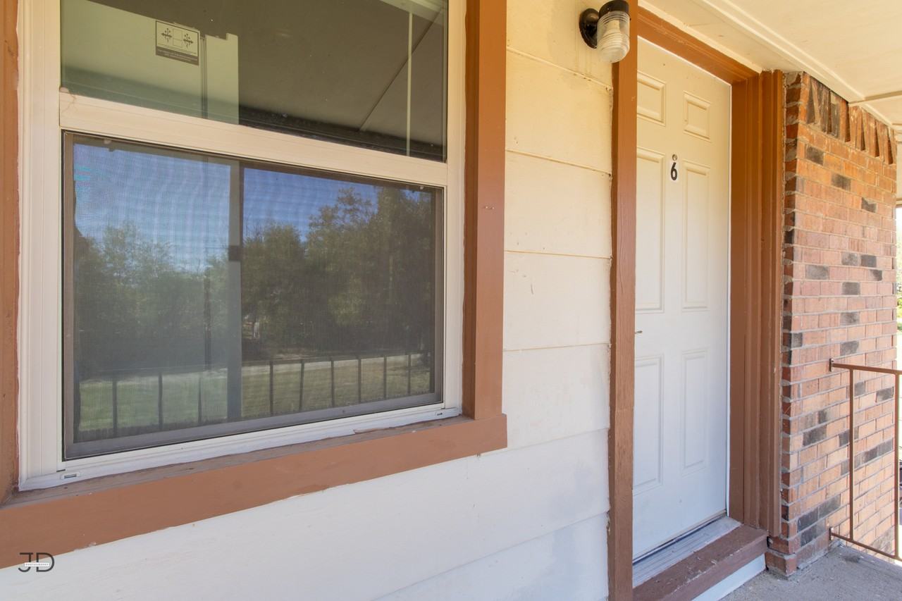 1704 Fairfax Avenue #6 - Photo 3 of 15