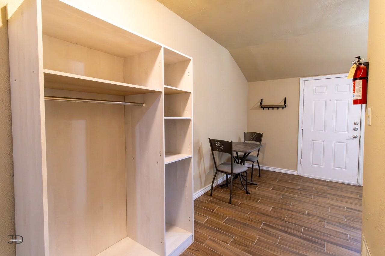 1704 Fairfax Avenue #6 - Photo 6 of 15