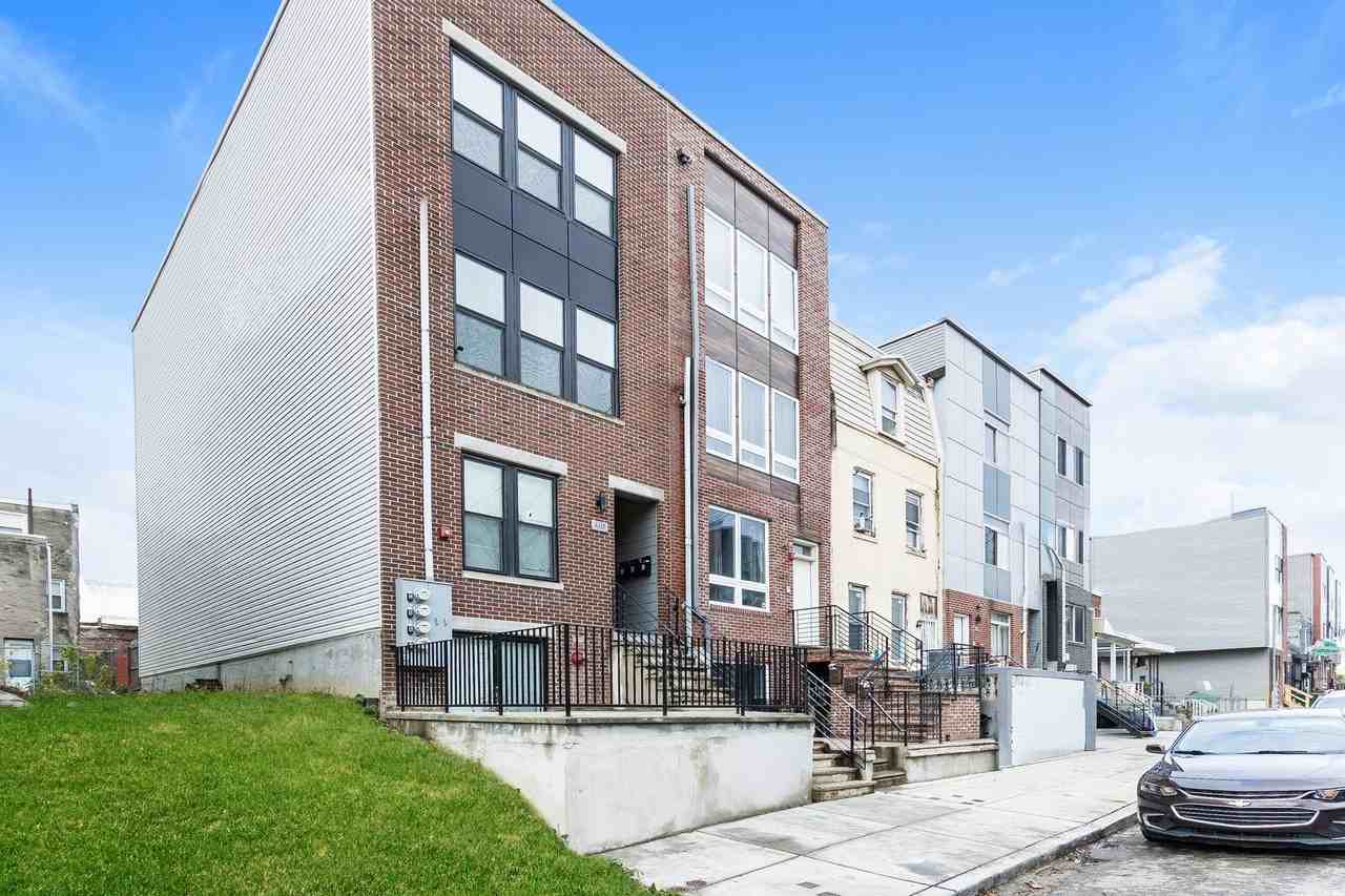 2218 N Franklin St - Photo 4 of 18