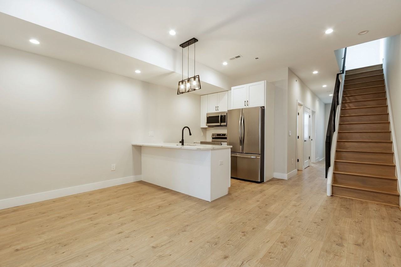 2218 N Franklin St - Photo 5 of 18