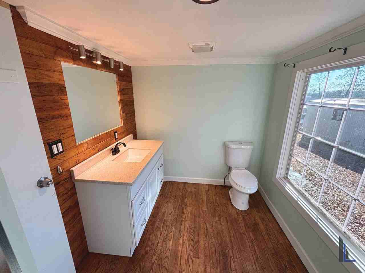 105 Cypress St - Photo 5 of 13