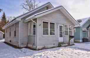 featured image of 2260 South Niagara Street