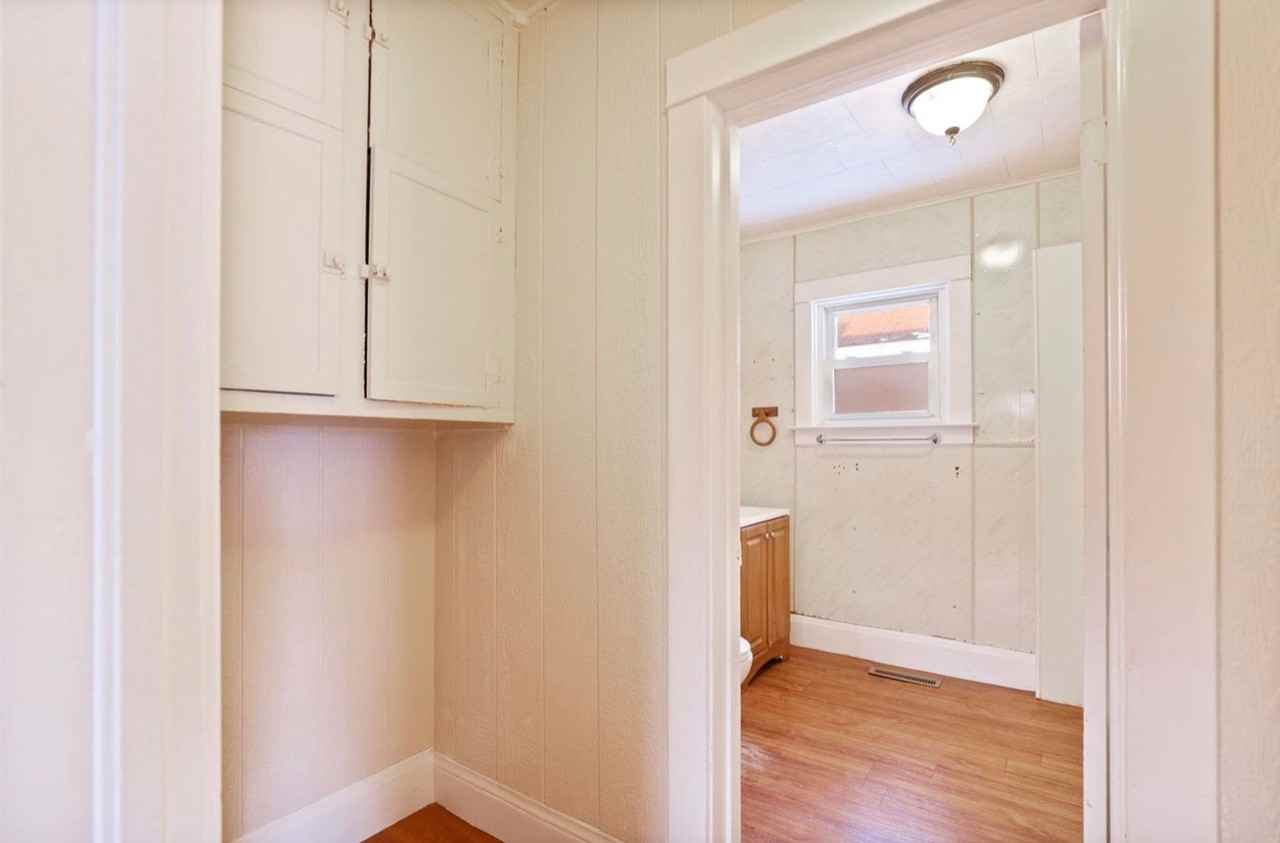 2260 S Niagara St - Photo 6 of 13