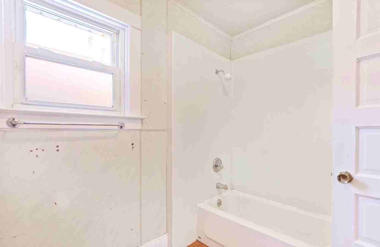 2260 S Niagara St - Photo 7 of 13