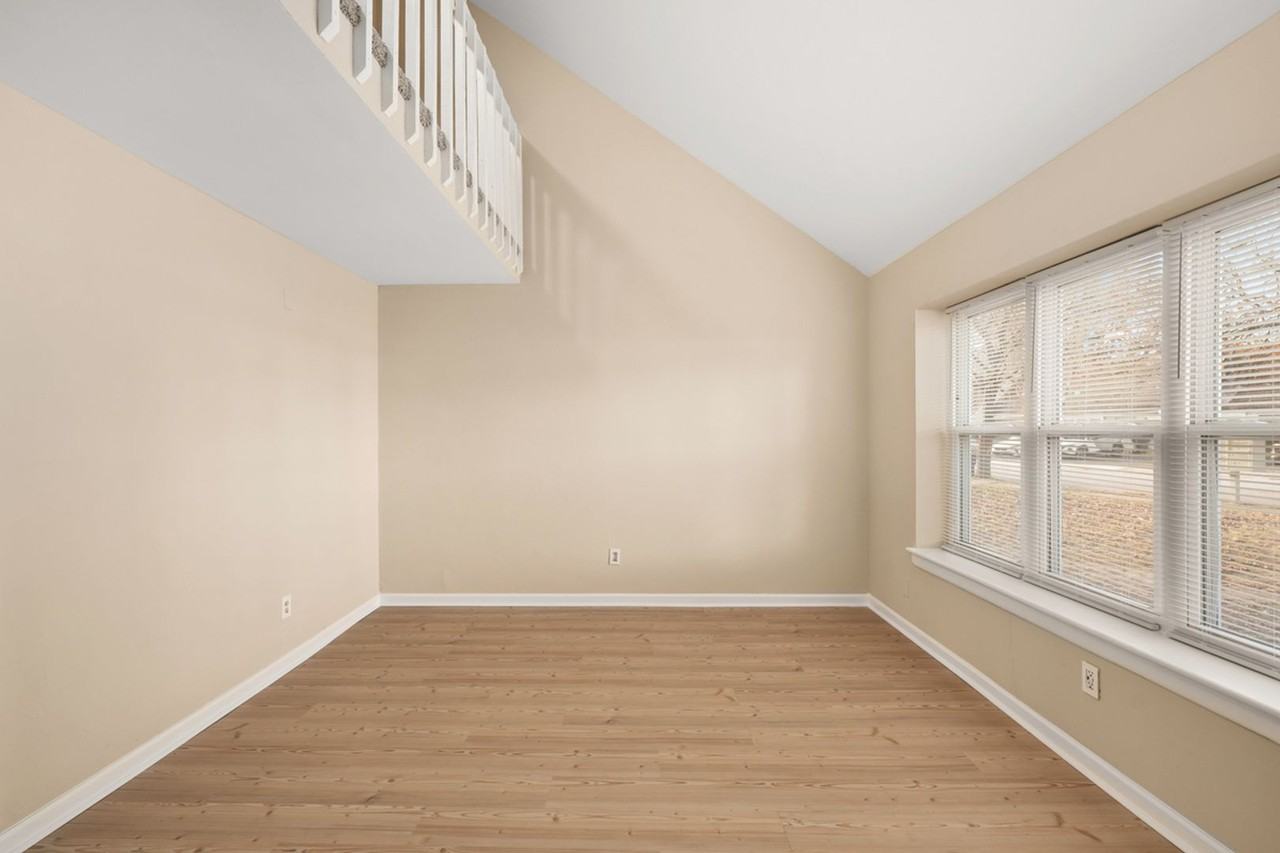 163 Spruance Road - Photo 3 of 28