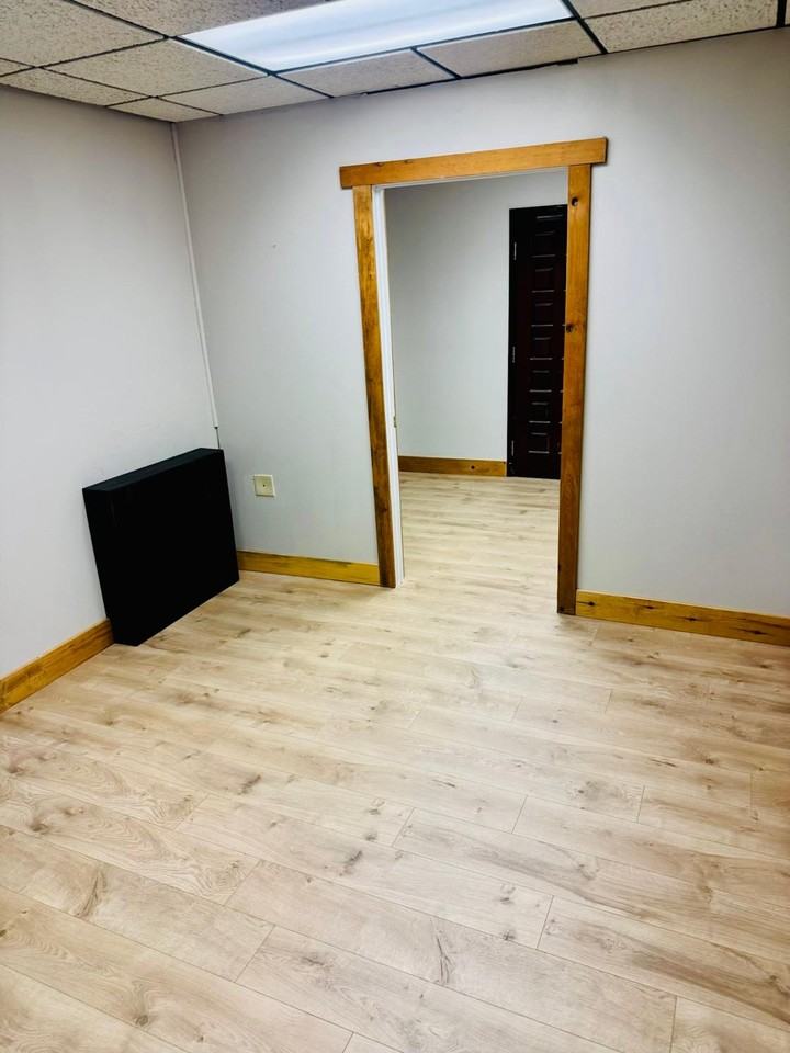 112 North University Road - Photo 3 of 11