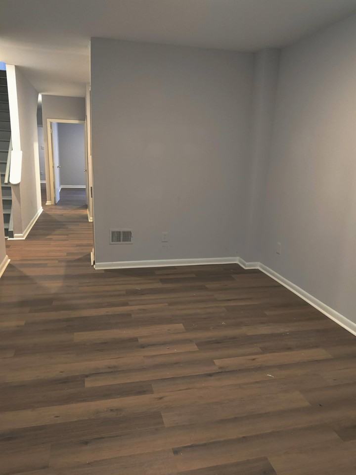 906 N 42nd St #1 - Photo 4 of 7