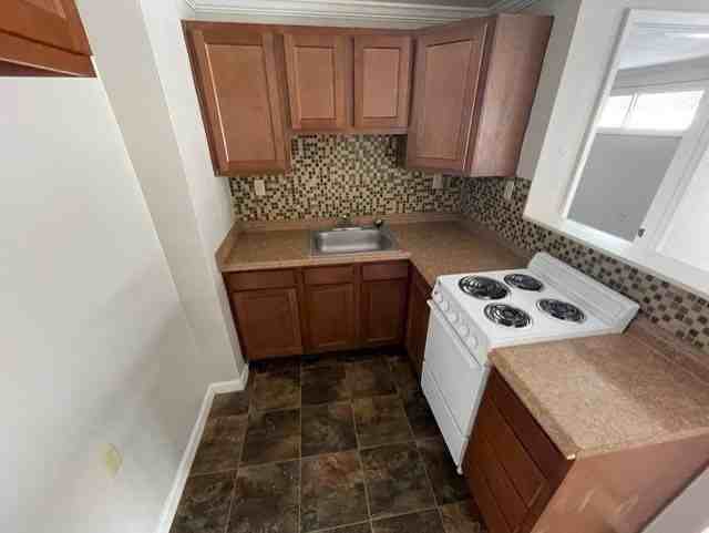 199 199 ROSEMONT DRIVEAPT 15 #15 - Photo 3 of 9