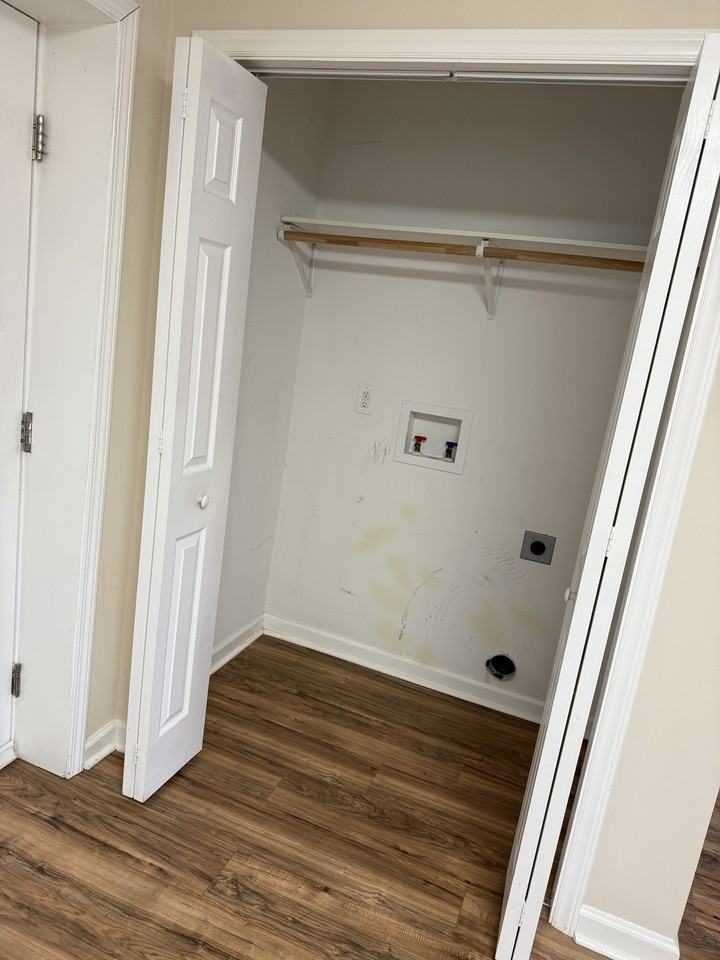 162 Cross Rd #162A - Photo 6 of 7