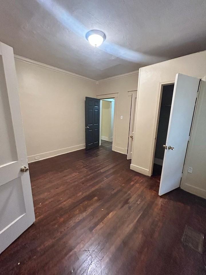 1378 South Parkway East #1 - Photo 2 of 18