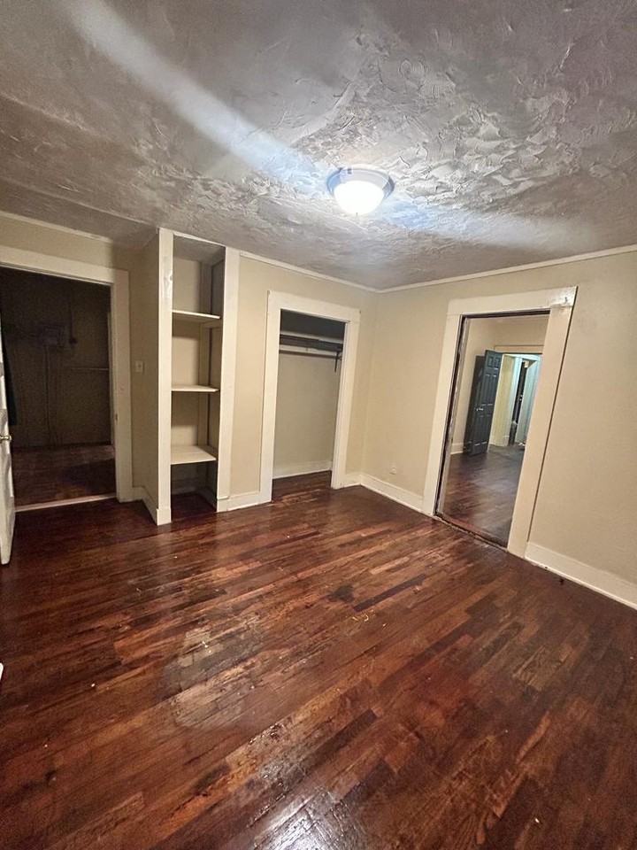 1378 South Parkway East #1 - Photo 6 of 18