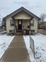 featured image of 824 24th Street #1