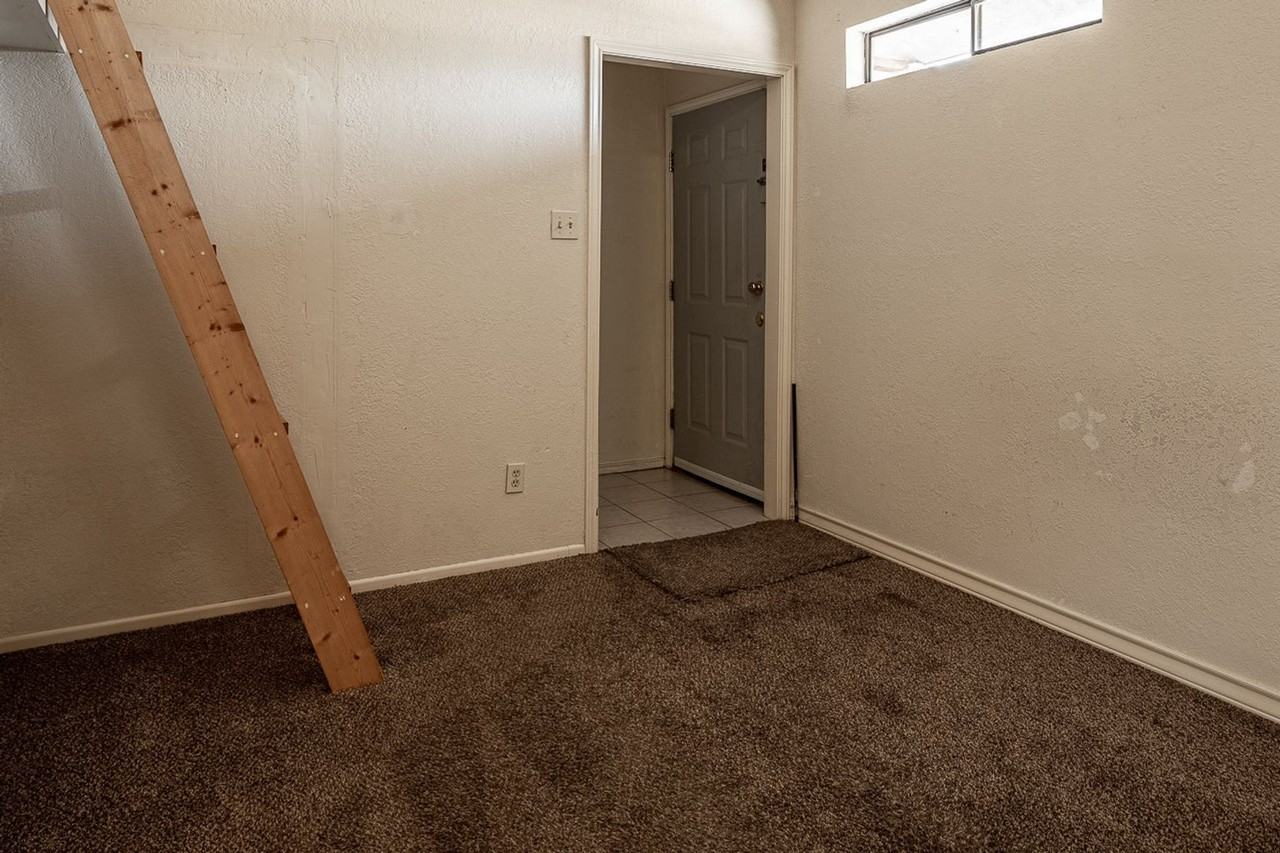 212 Miller Drive - Photo 3 of 9