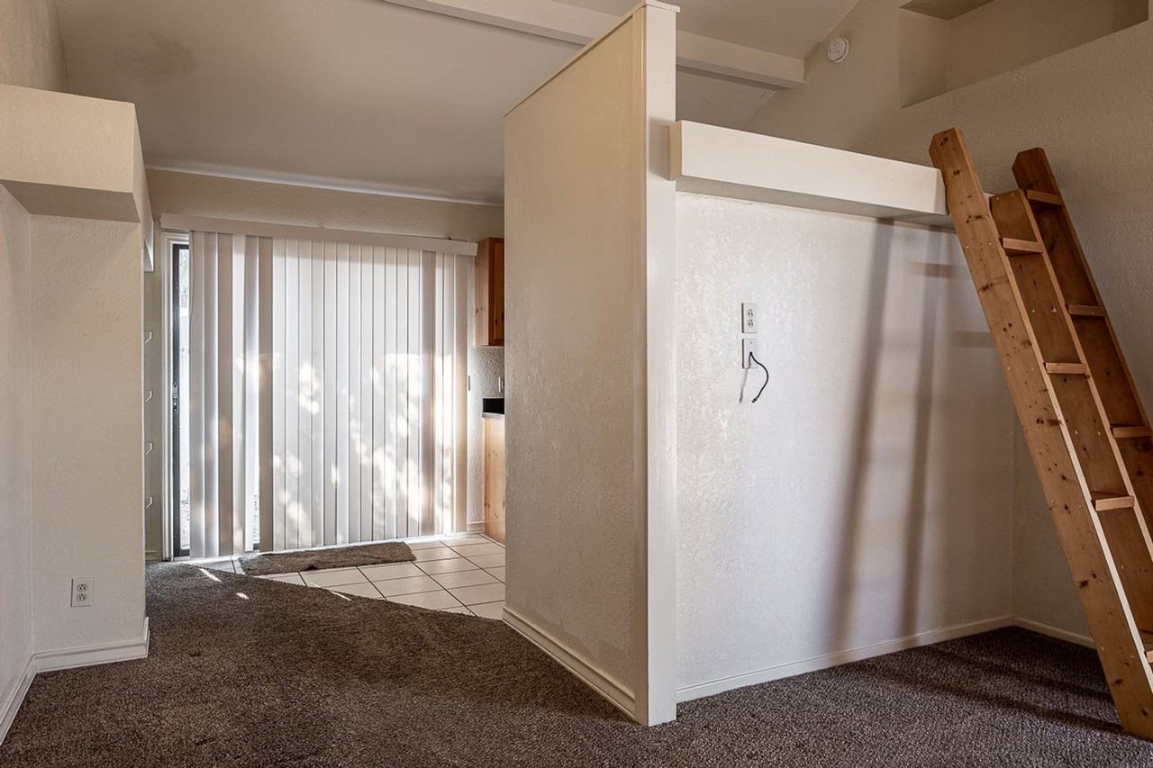 212 Miller Drive - Photo 5 of 9