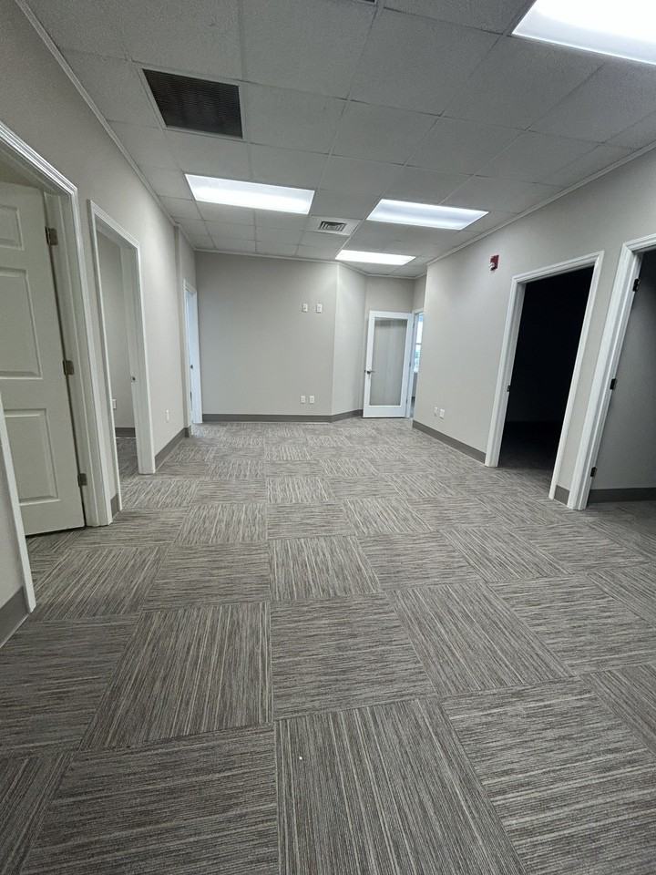 5039 Executive Dr #400 - Photo 3 of 14