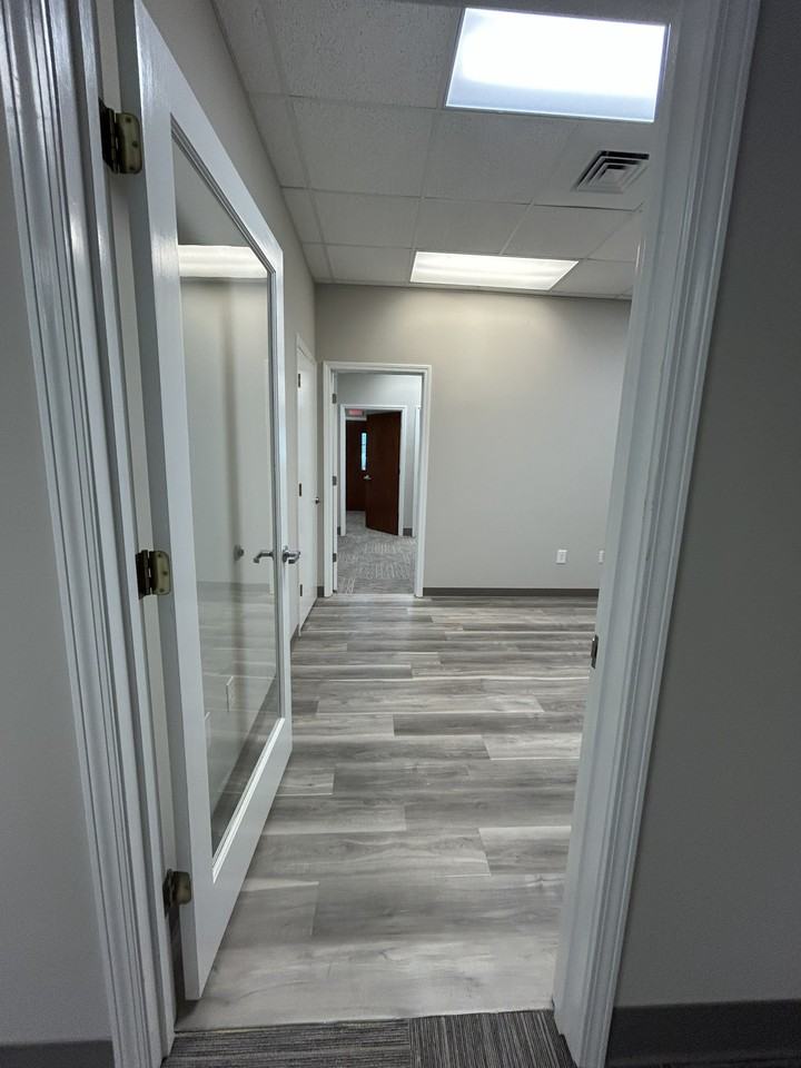 5039 Executive Dr #400 - Photo 6 of 14