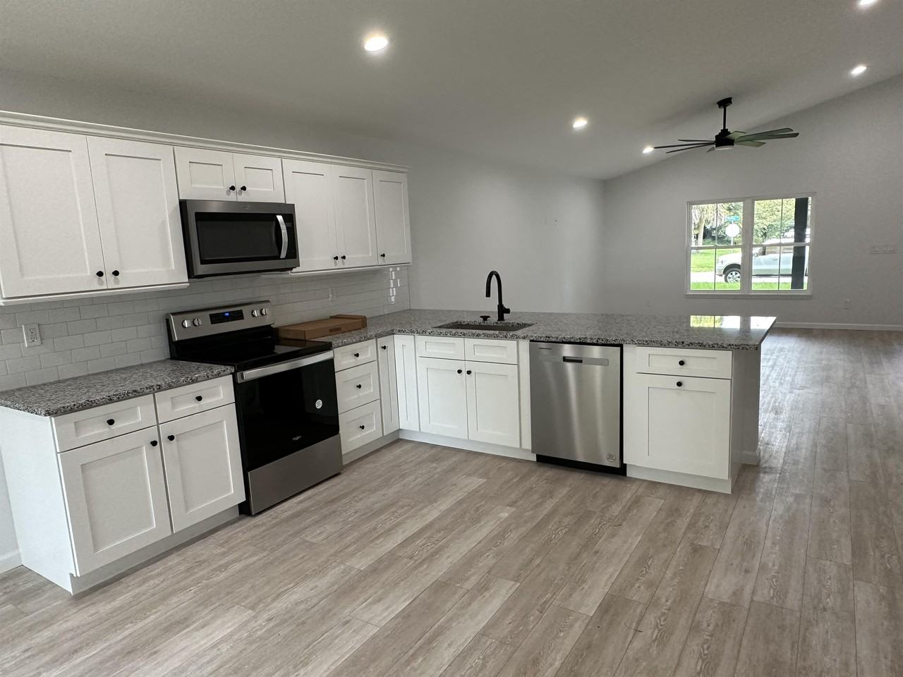 231 Monterey Ave #1 - Photo 2 of 18