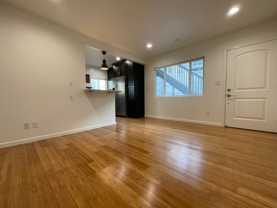 TUJ254 - Photo 1 of 1