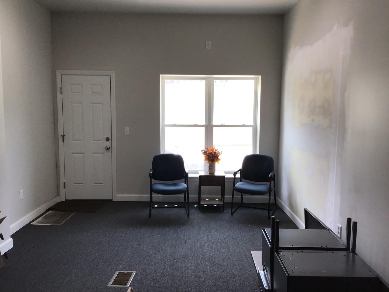 125 Main St - Photo 2 of 9