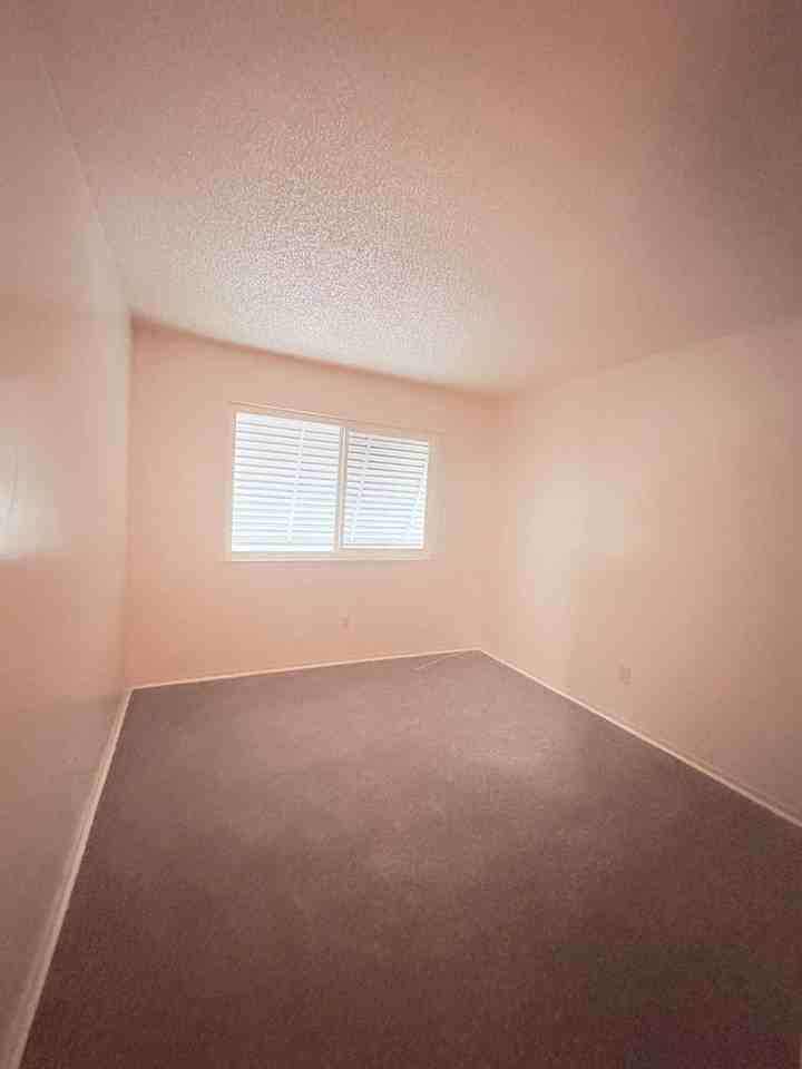 904 Dornajo Way #4 - Photo 5 of 7