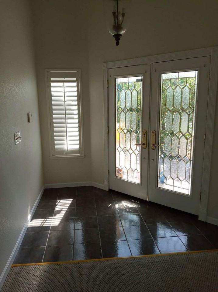 1204 Shell Court - Photo 5 of 26