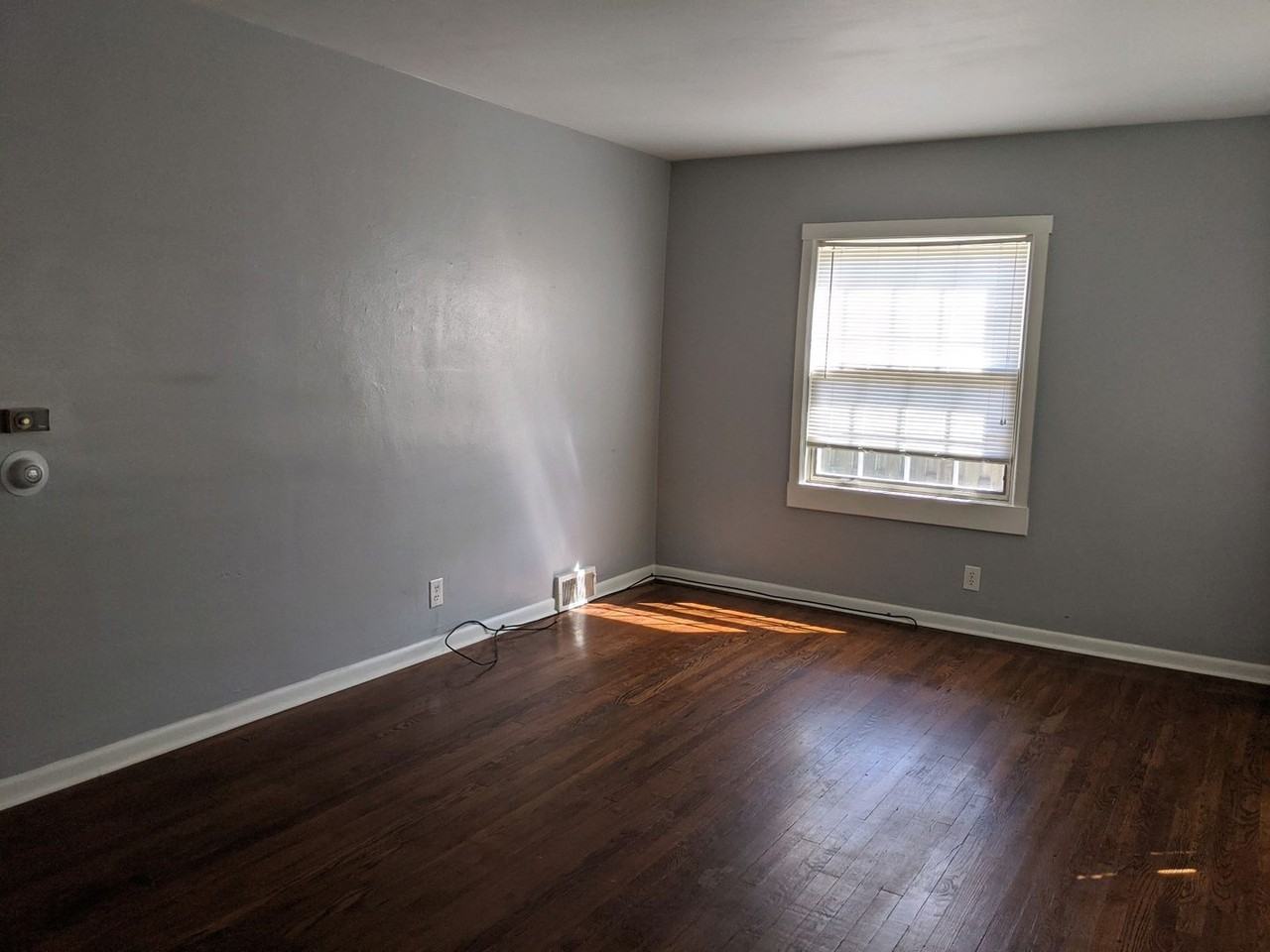 11 Blackhawk Hills Dr - Photo 3 of 18