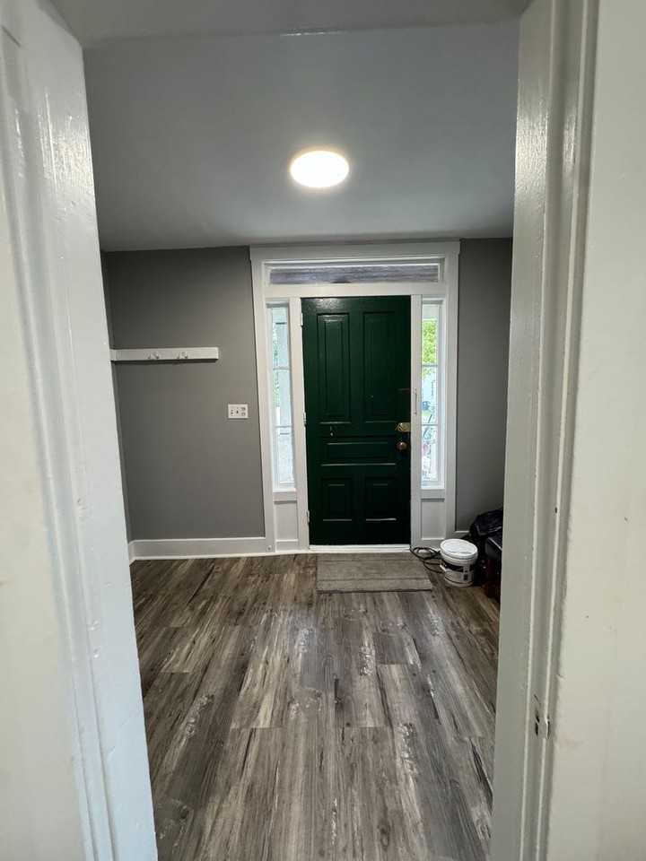 942 Woodlawn Avenue - Photo 3 of 23