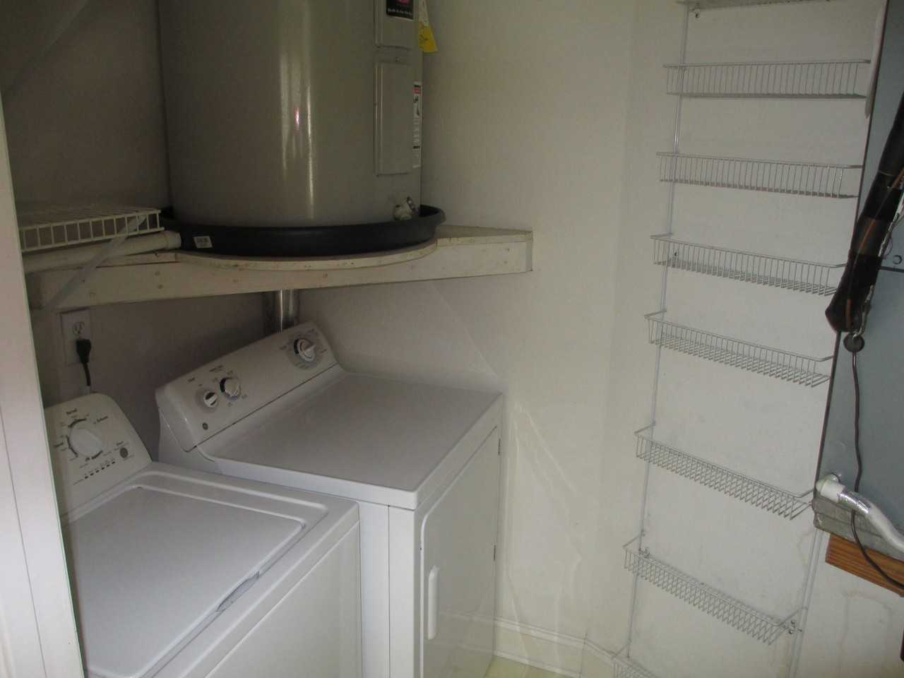 113 John Court - Photo 5 of 12