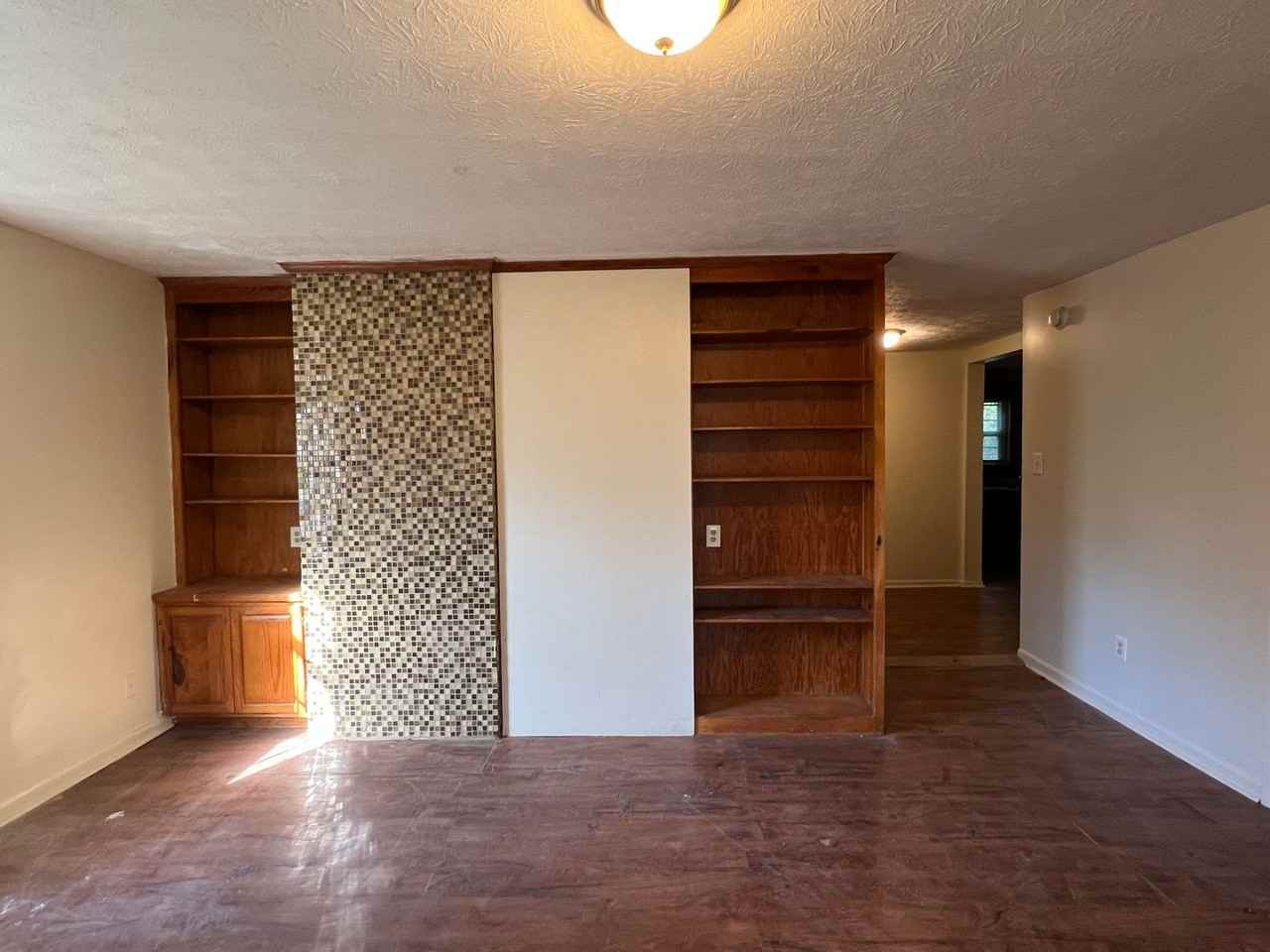 2085 Speigle Street - Photo 3 of 12