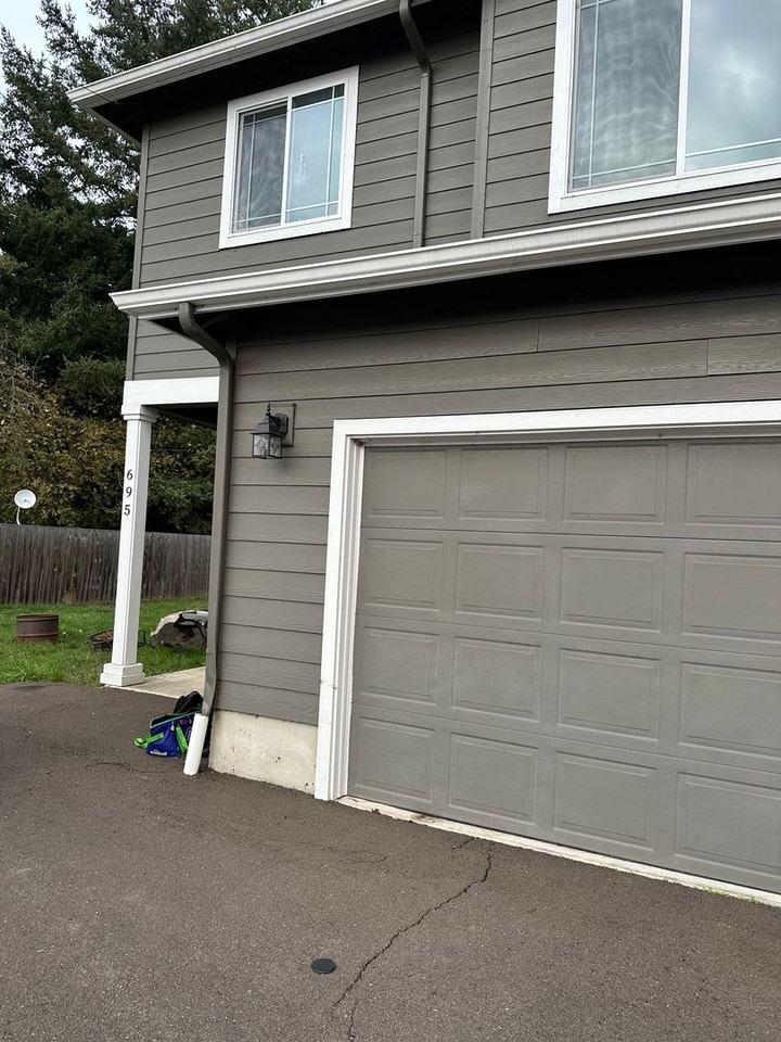 695 East Grant Street