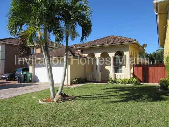 3452 SW 156th Ave - Photo 2 of 25