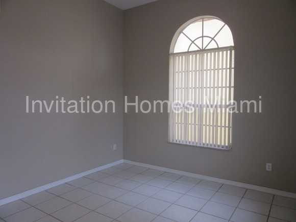 3452 SW 156th Ave - Photo 3 of 25