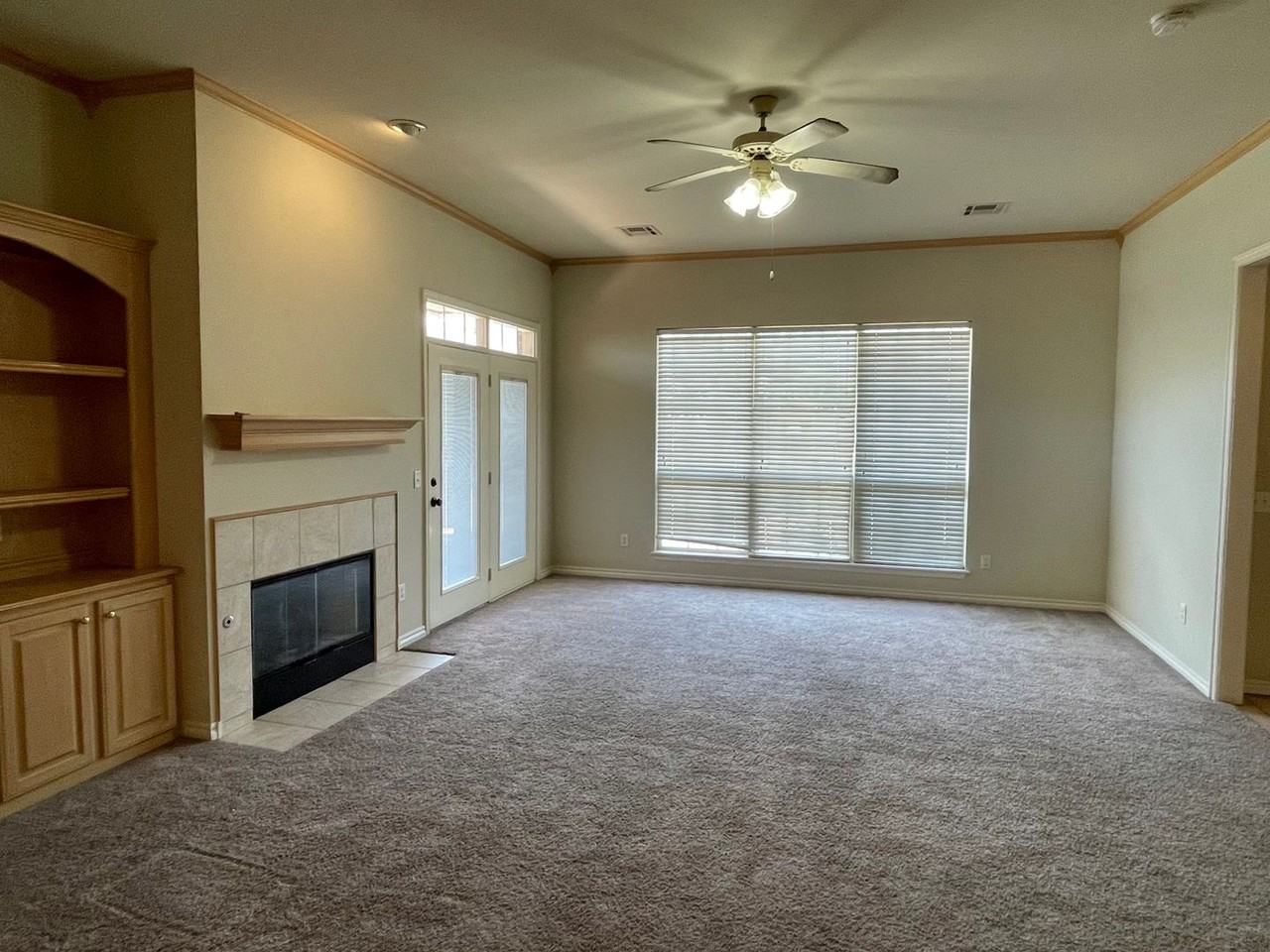 15500 Swallowtail Road - Photo 4 of 20