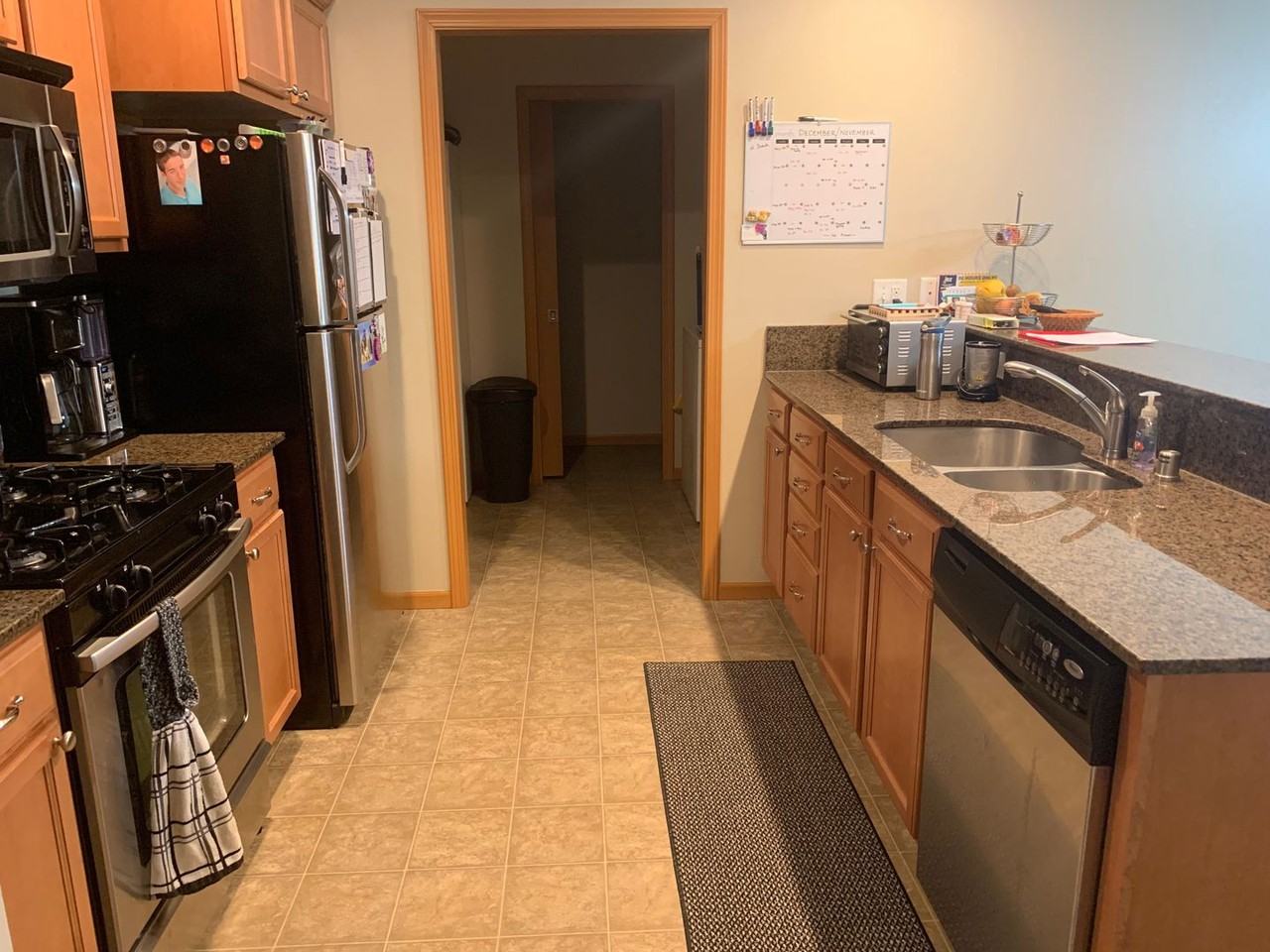 564 Northwest Oxford Place - Photo 3 of 24