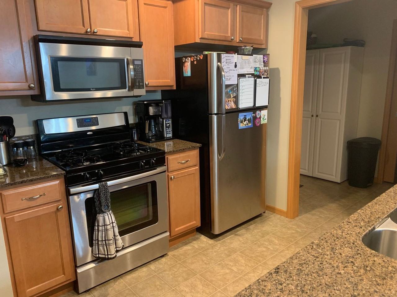 564 Northwest Oxford Place - Photo 7 of 24